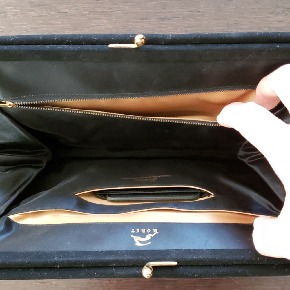 💥HP💥VTG Koret black suede evening bag, gold chain - Picture 6 of 8